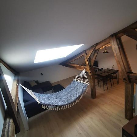 Appartement Neuf Climatise Sous Les Toits La Roche-Chalais Экстерьер фото