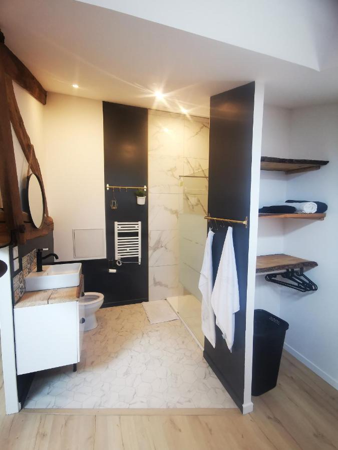 Appartement Neuf Climatise Sous Les Toits La Roche-Chalais Экстерьер фото
