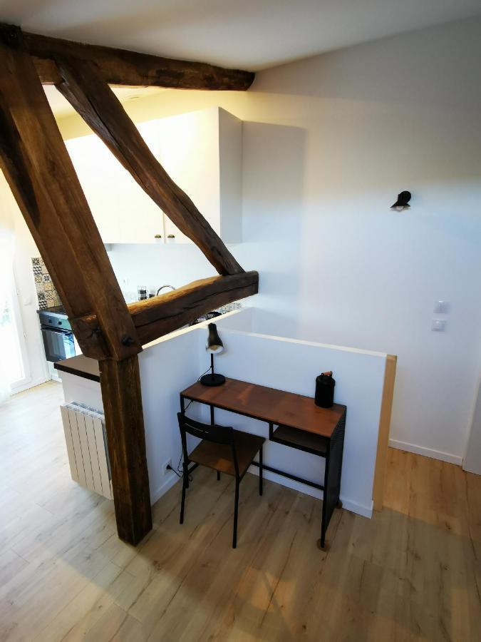Appartement Neuf Climatise Sous Les Toits La Roche-Chalais Экстерьер фото